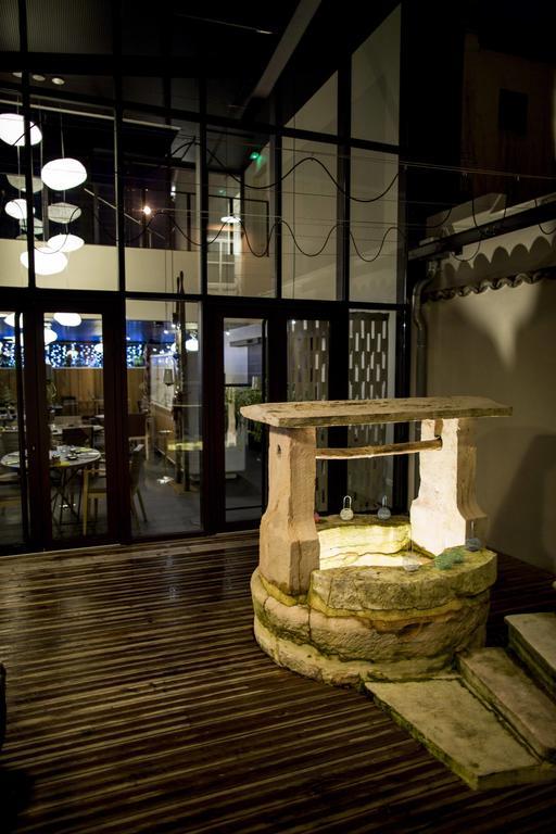 Aux Terrasses Hotel Tournus Luaran gambar